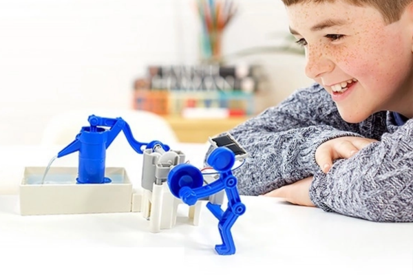 Lợi Ích Đồ Chơi Công Nghệ Cho Trẻ Nhỏ Thời Đại Số